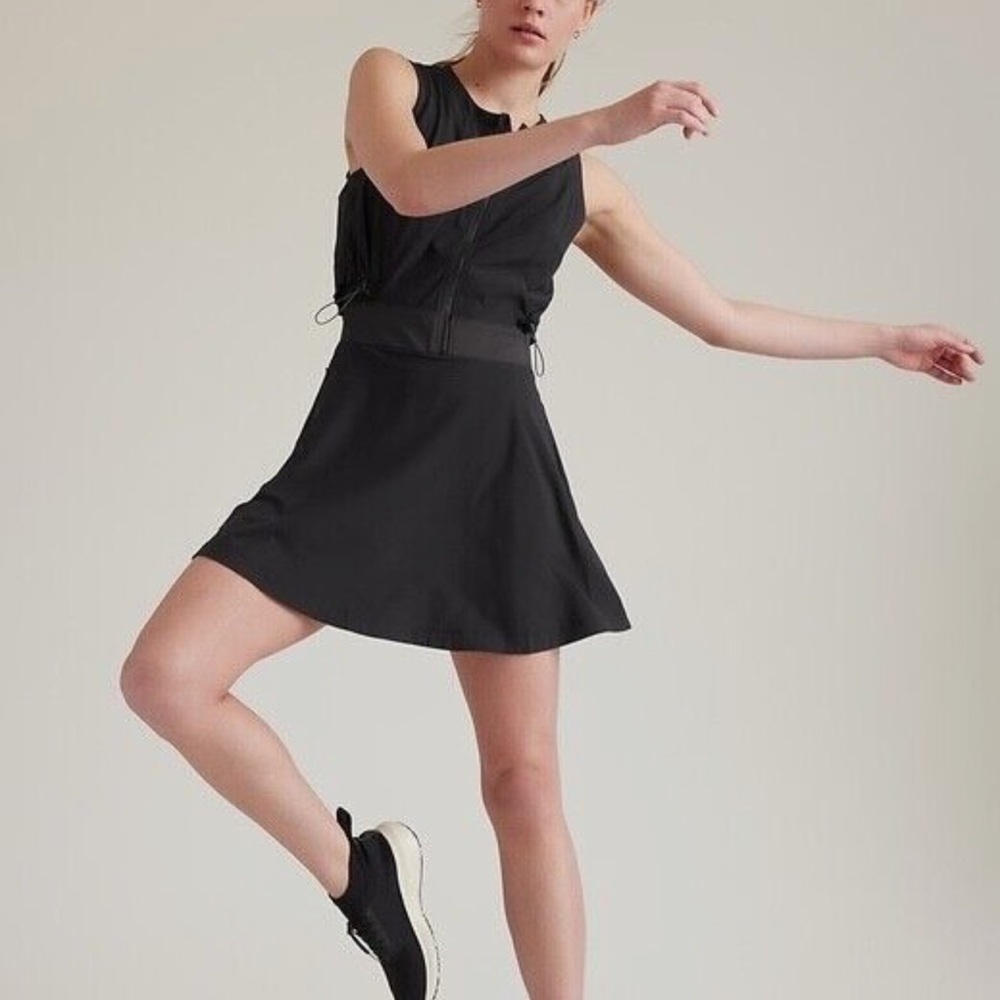 Athleta Black Venture Out Mini Dress 8. With inner short